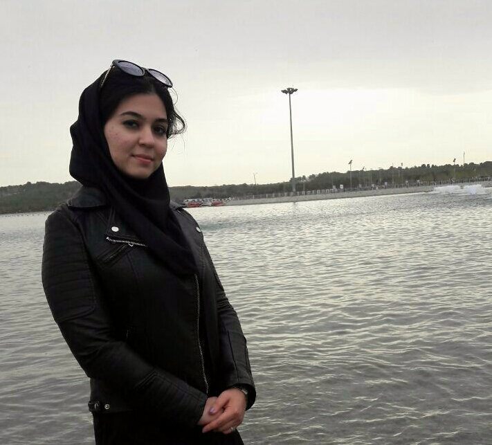 نازنین زکی زاده 